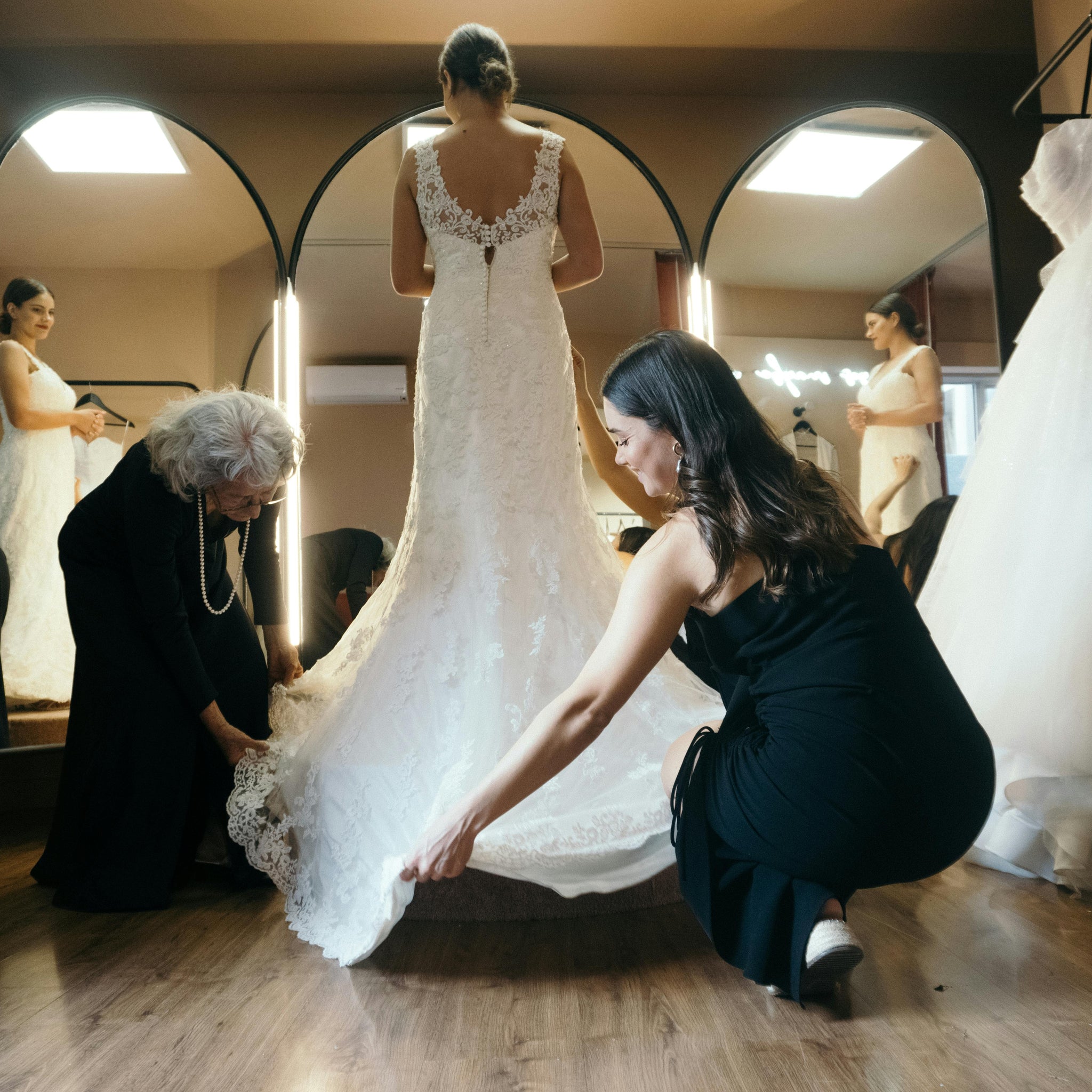 "One-on-one bridal styling in a calm, private studio – because your dress journey deserves more than a fitting room."