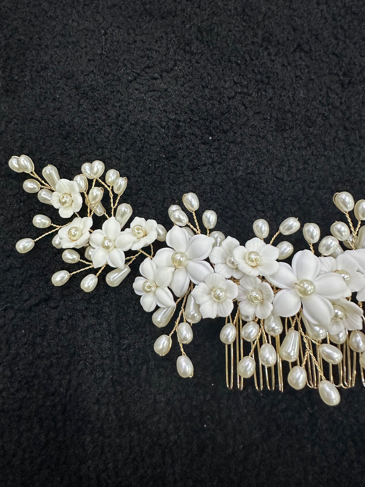 Large Ceramic Flower with Pearls Hair Comb- Gold