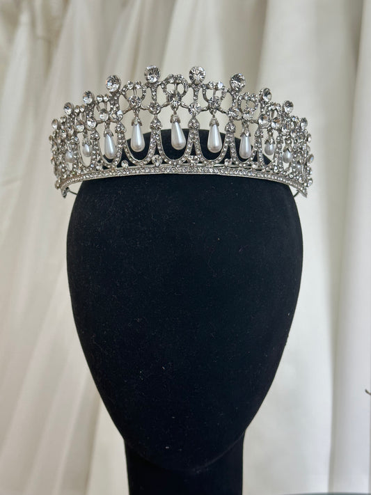 Diana Pearl Crown
