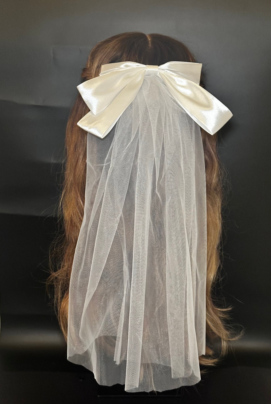 Short Satin Bow Veil