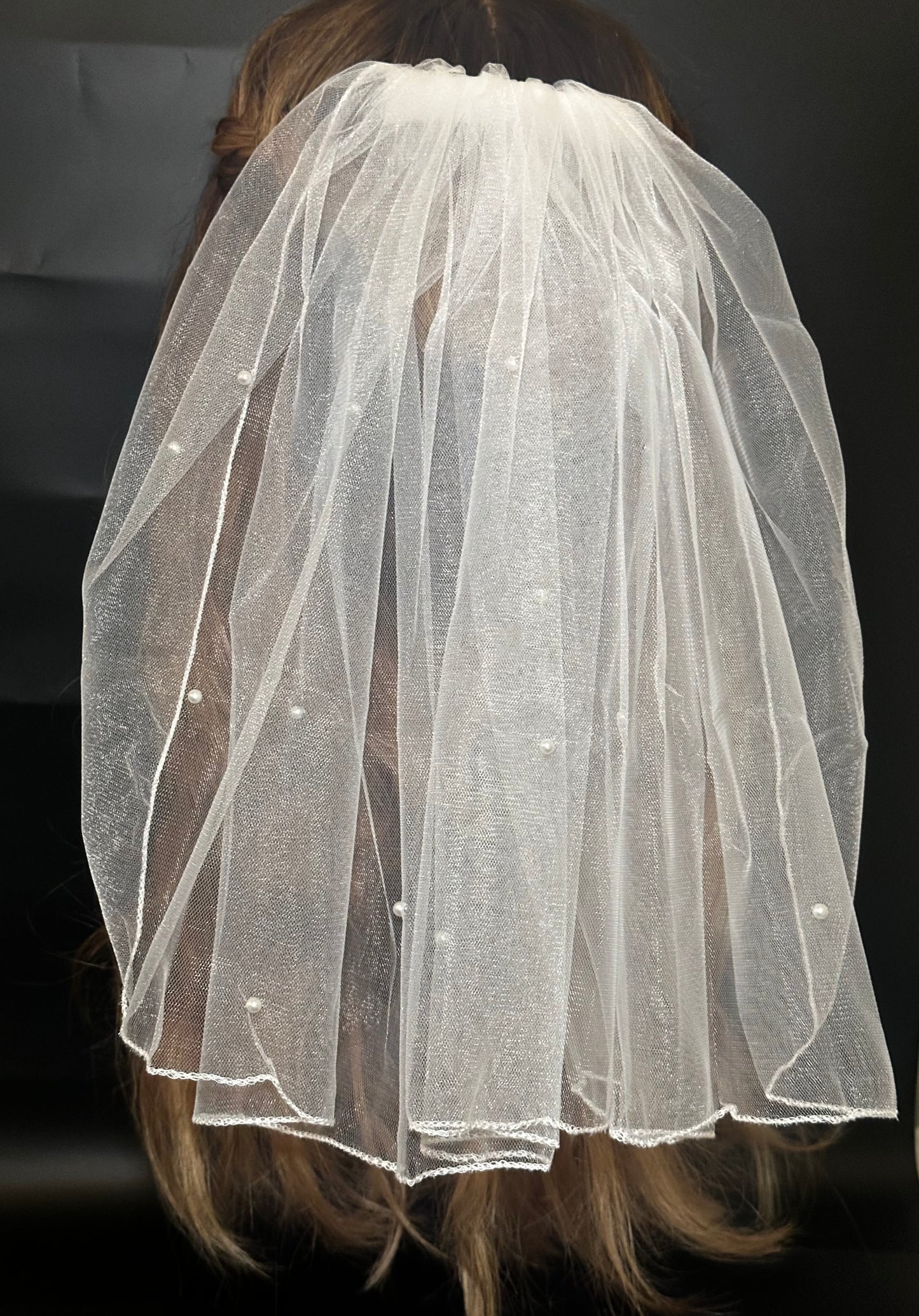 Short Pearl Veil with Trim Edge