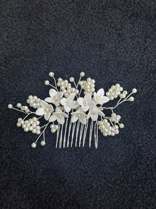 Flower and Pearls Hair Comb