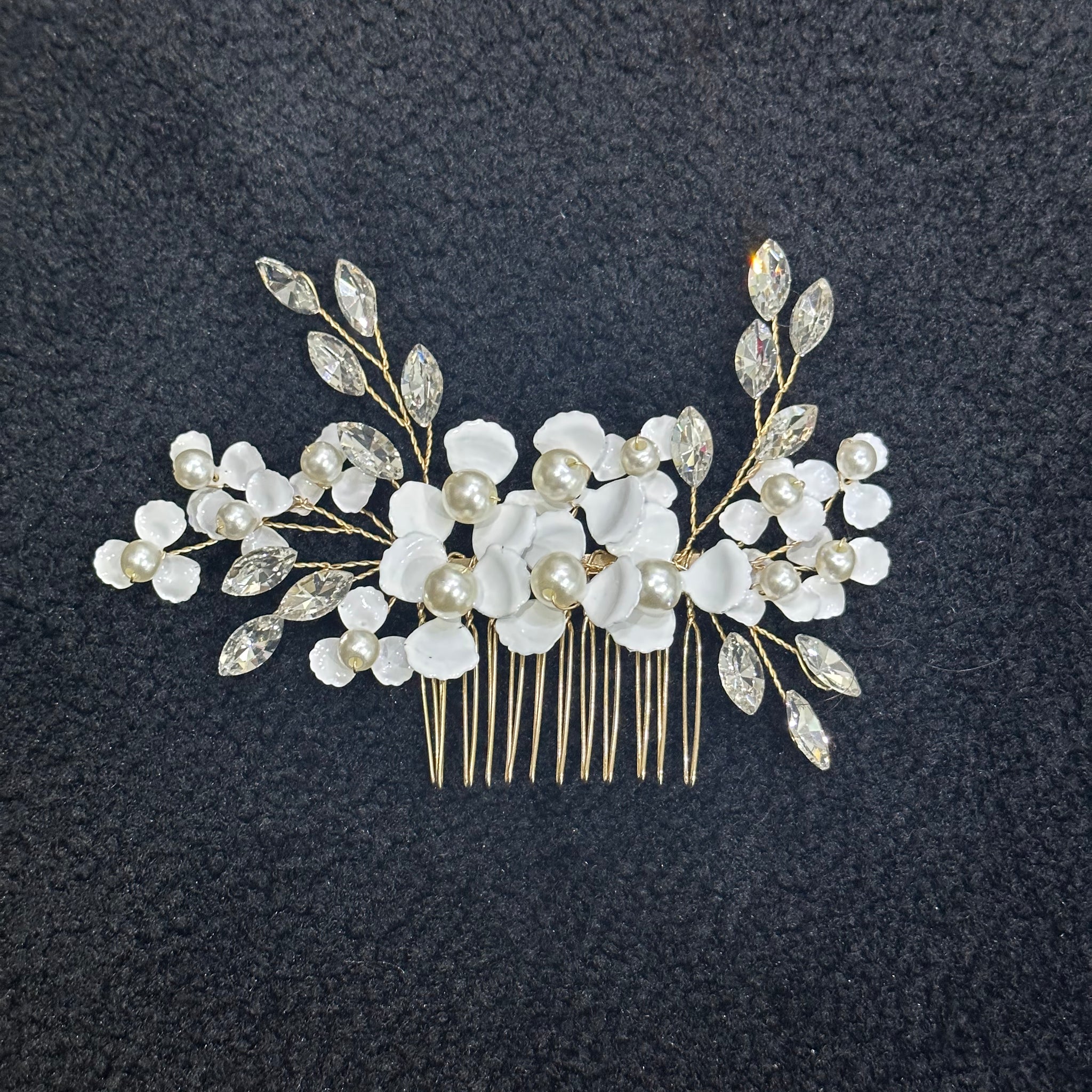 Floral and Pearls Hair Comb