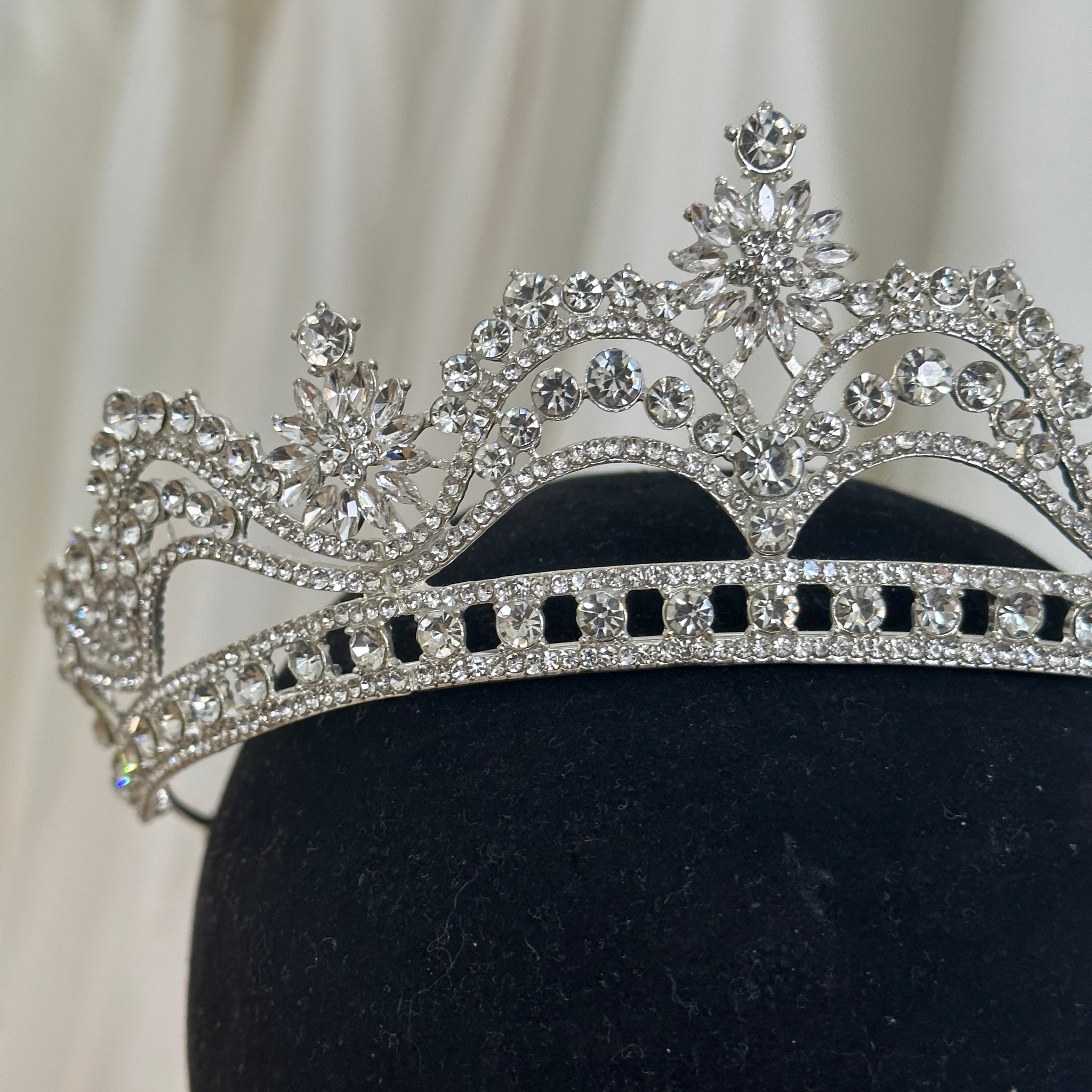 A Queen’s Crown