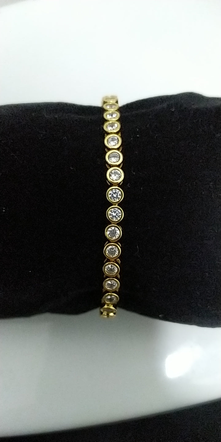 Round Setting Cubic Zirconia Bracelet