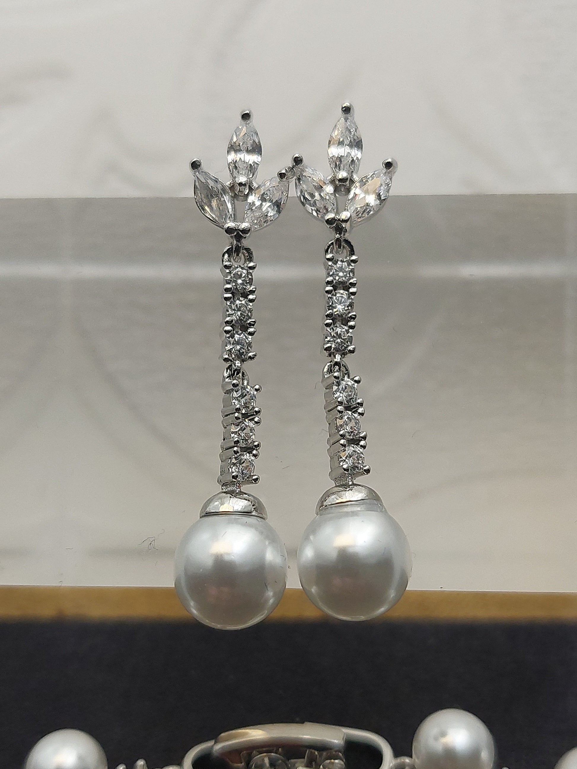 Pearl Rhinestone Necklace Set