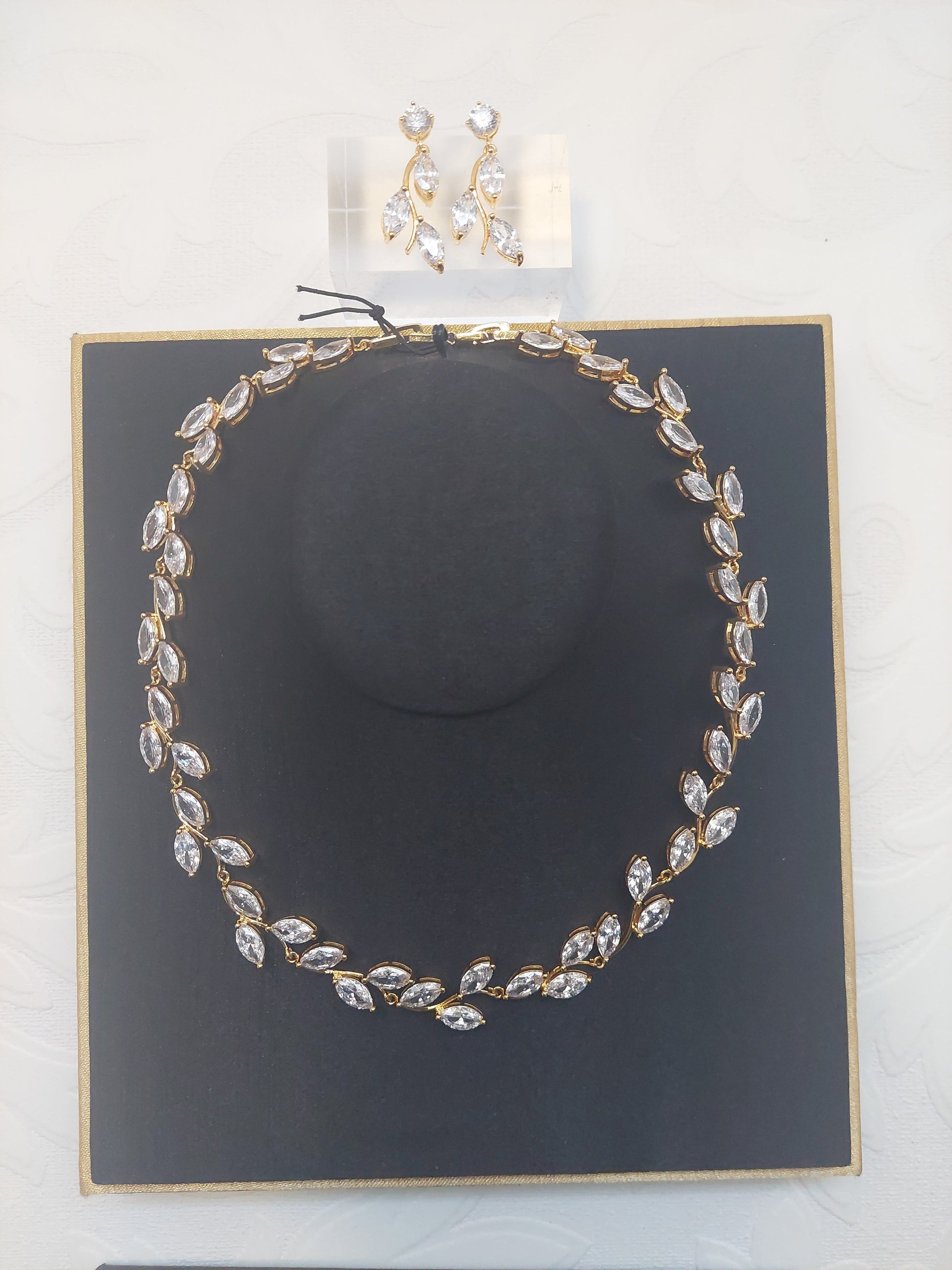 Gold Vine Choker Necklace Set