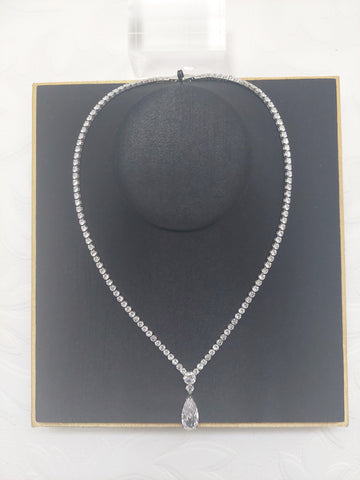 Rhinestone Slim Teardrop Necklace