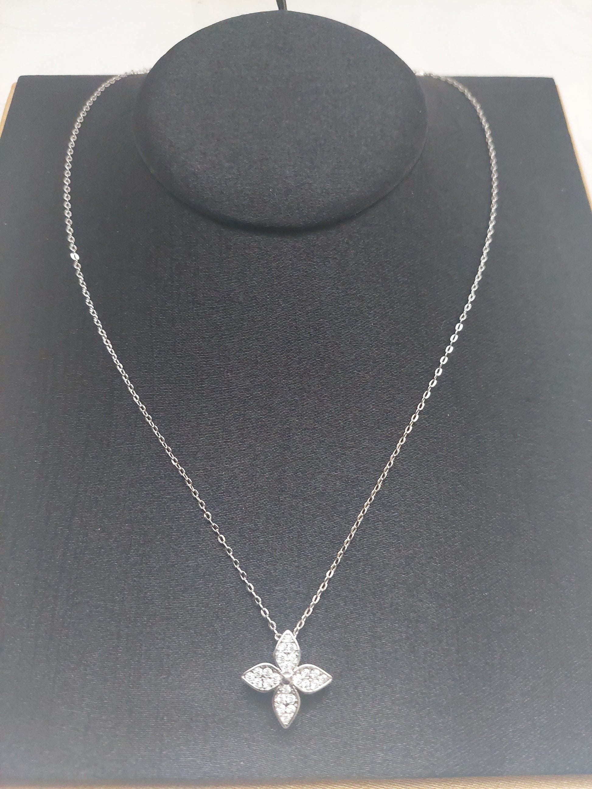 Floral Rhinestone Necklace