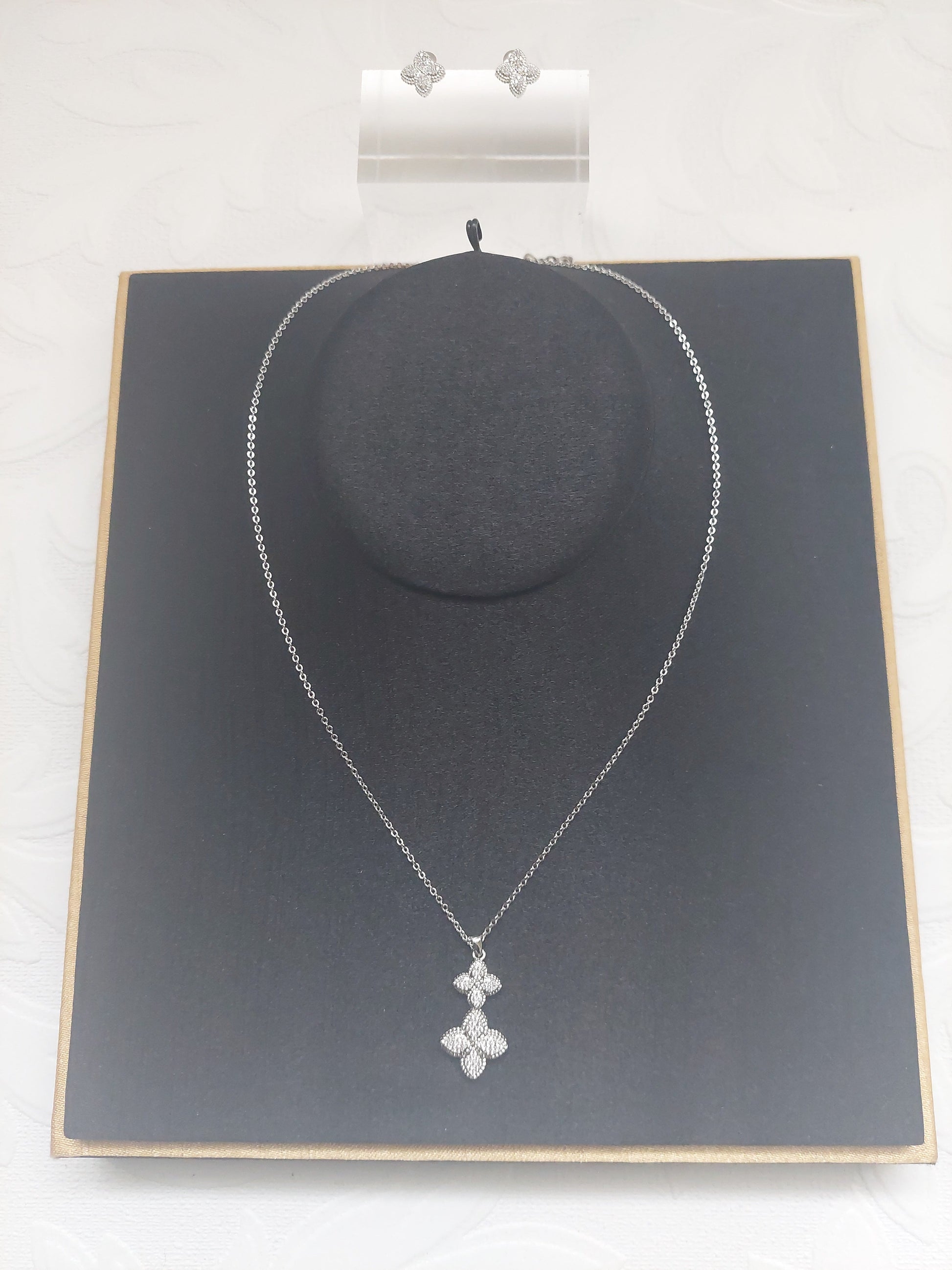 Double Solitaire Necklace Set