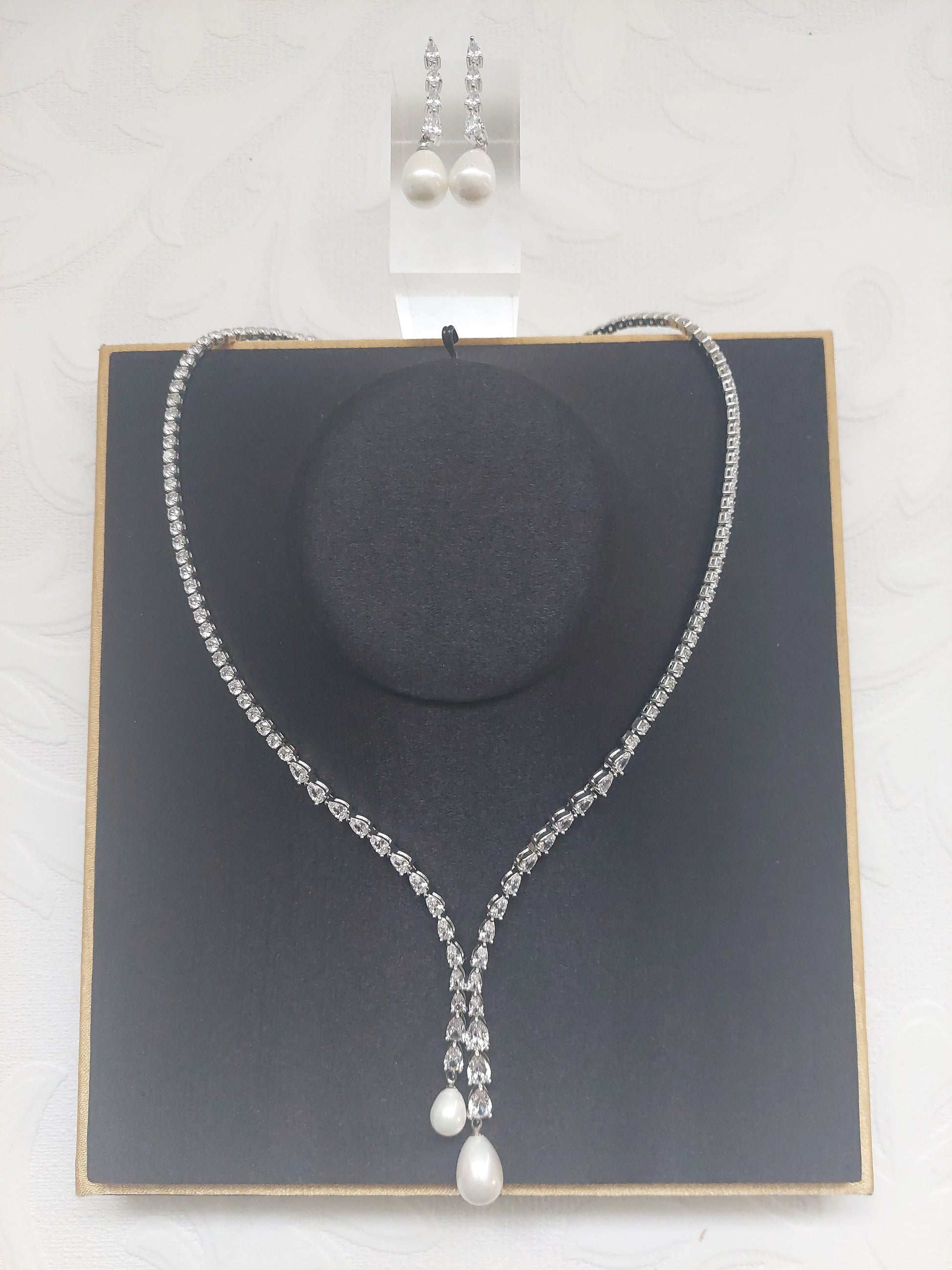 Double Teardrop Pearl Necklace Set