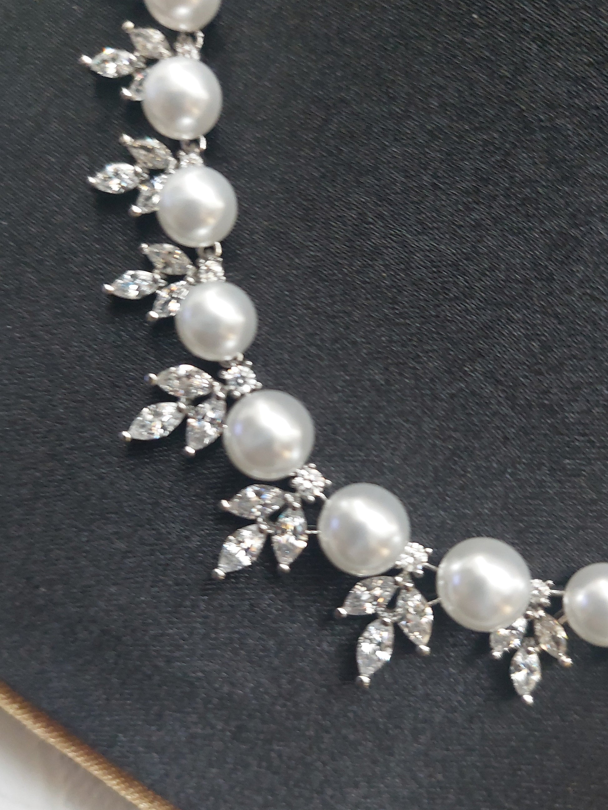 Pearl Rhinestone Necklace Set