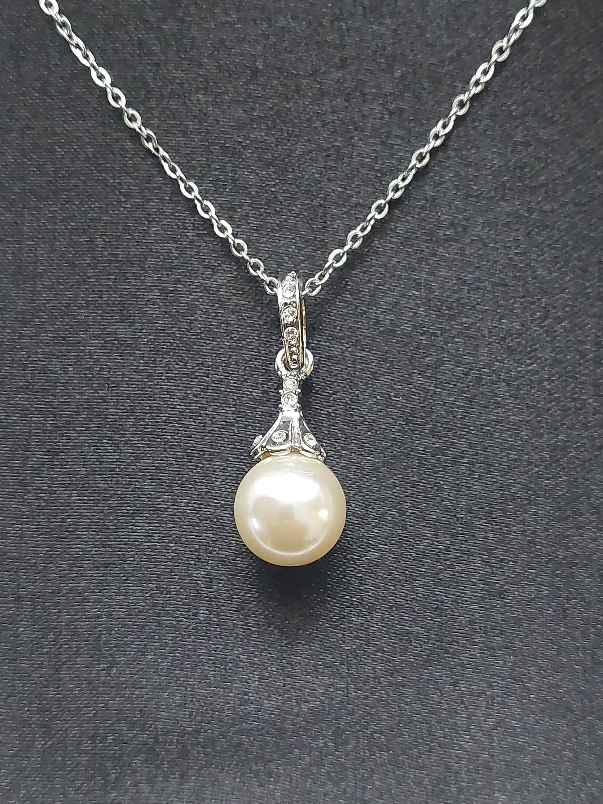 Vintage Styled Pearl Necklace