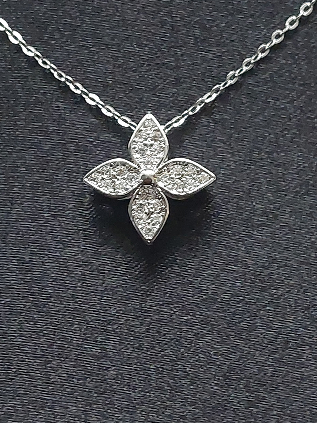 Floral Rhinestone Necklace