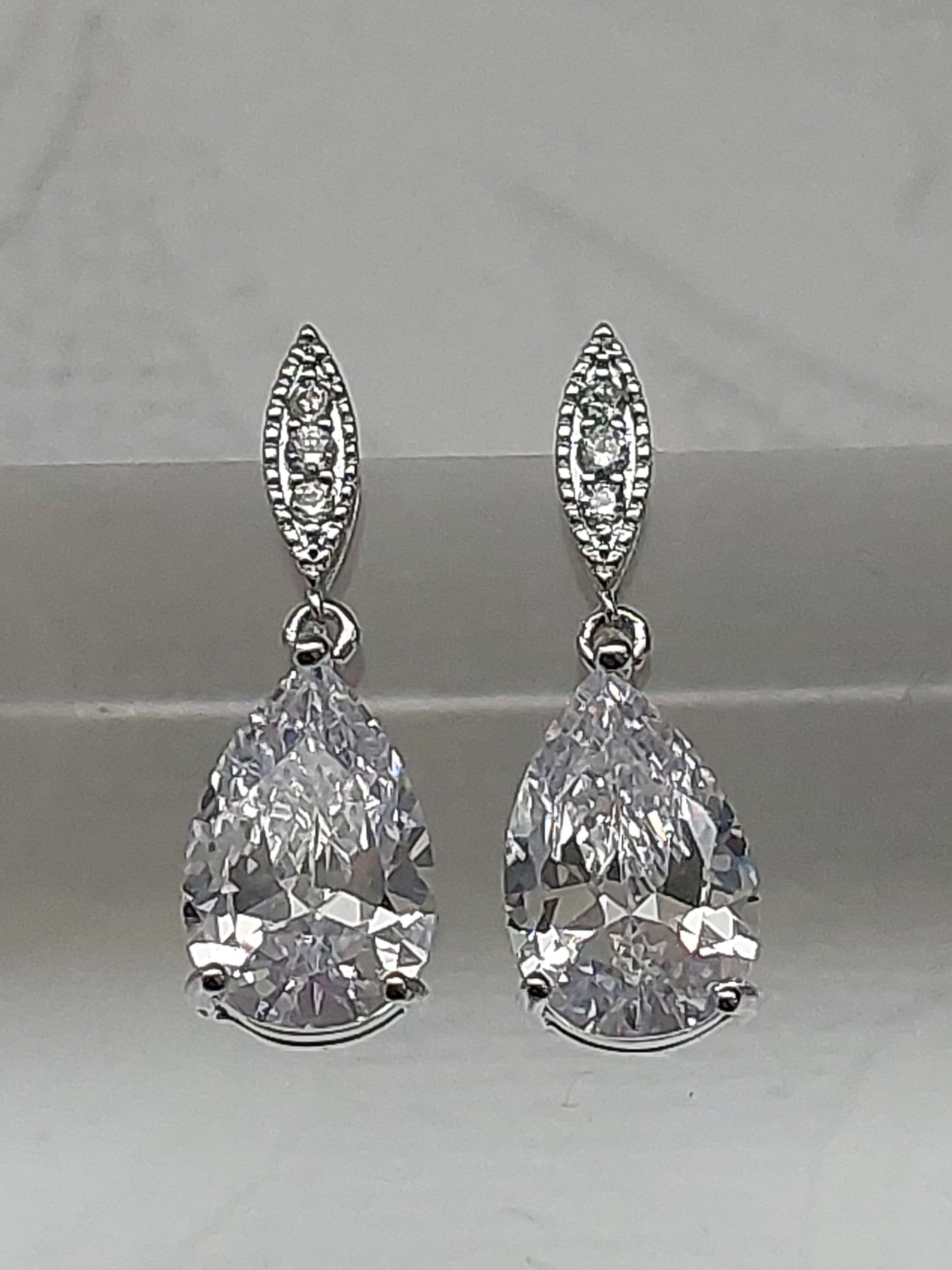 Statement Teardrop Rhinestone Necklace Set