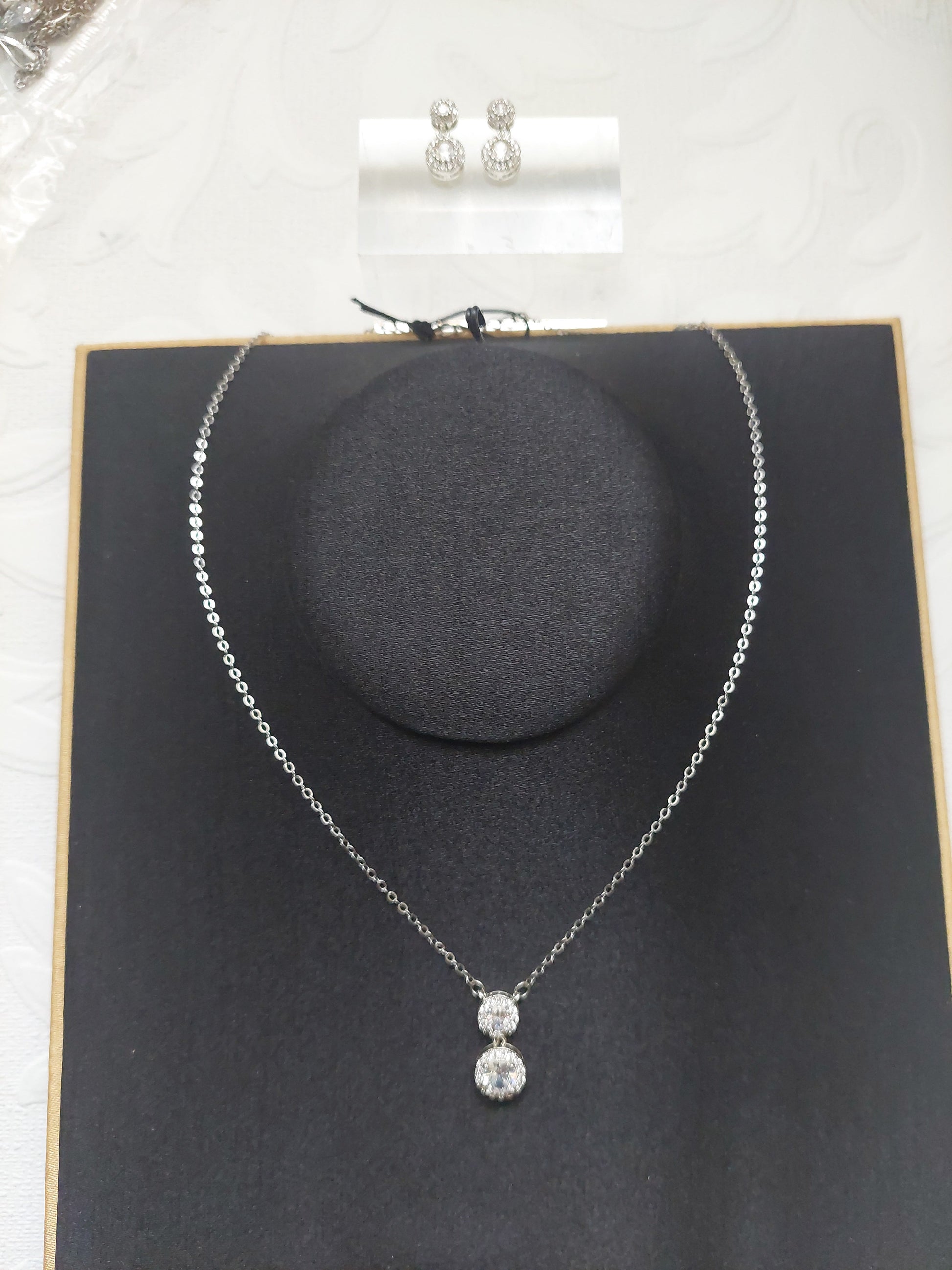 Double Solitaire Necklace Set