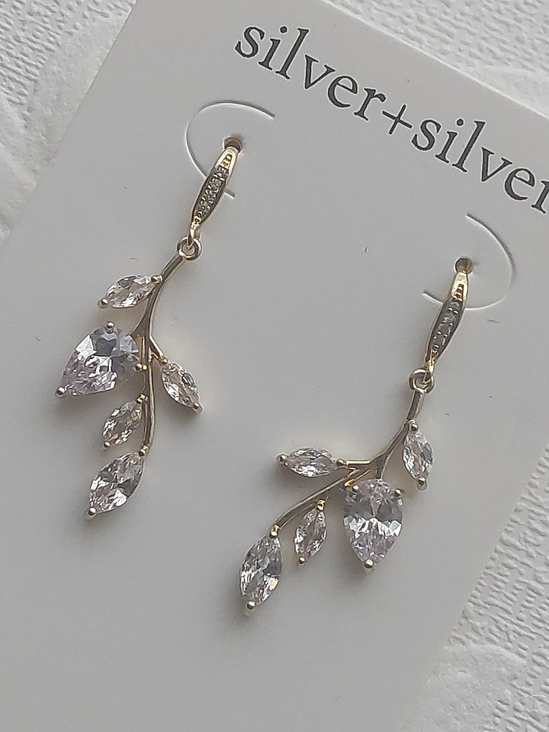 Gold Short Vine Earrings