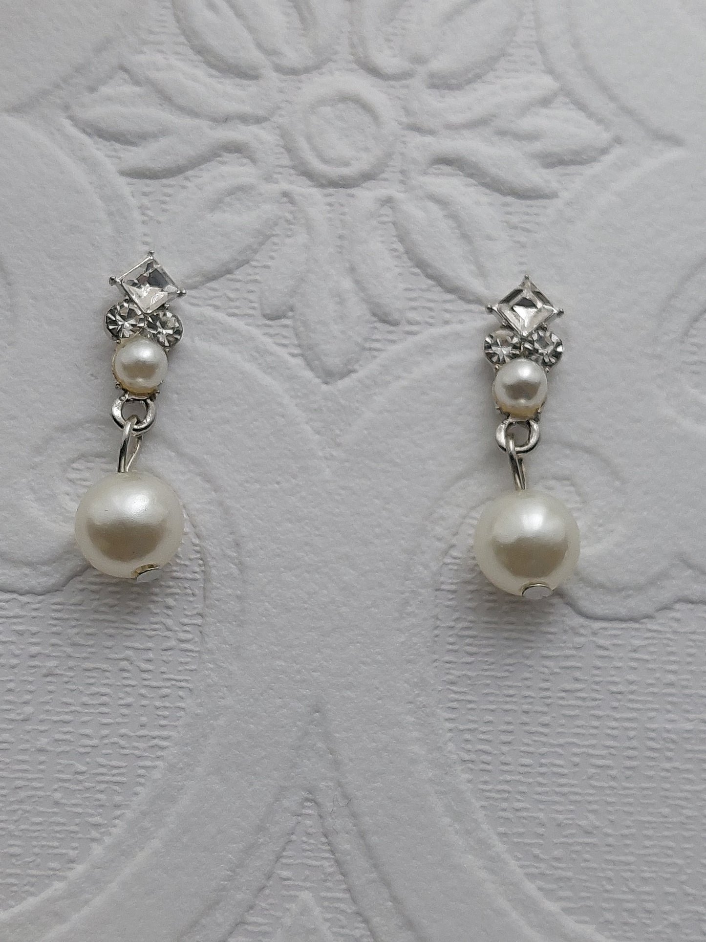 Crystal And Pearl Necklace Set