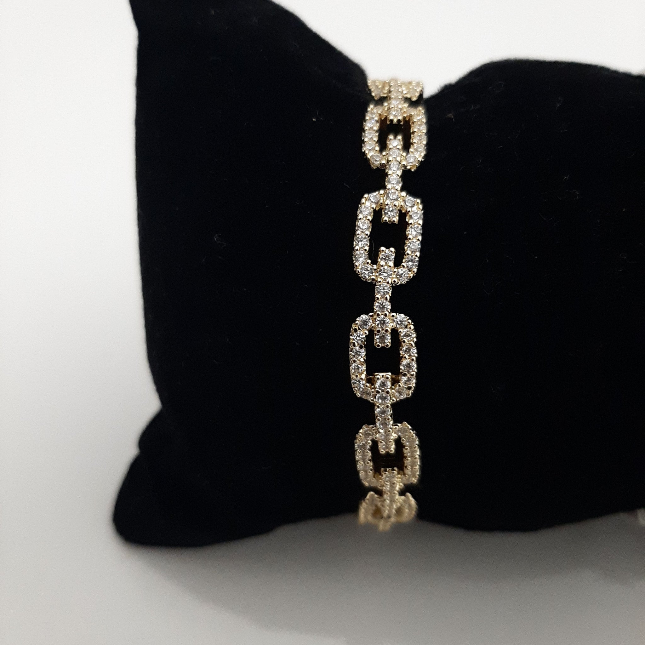 Timeless Gold Link Crystal Bangle for the Modern Bride