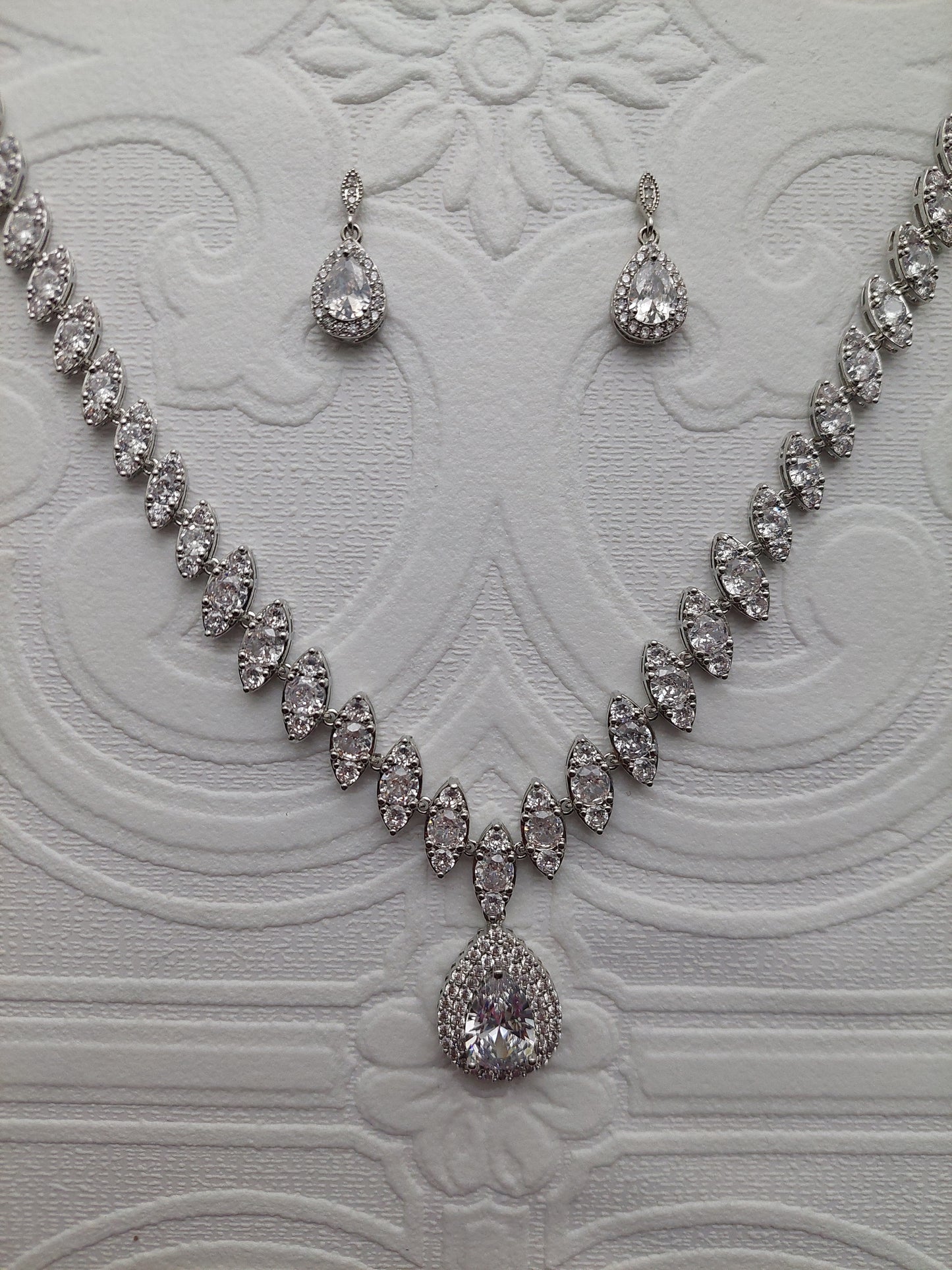 Large Teardrop Crystal Necklace Set