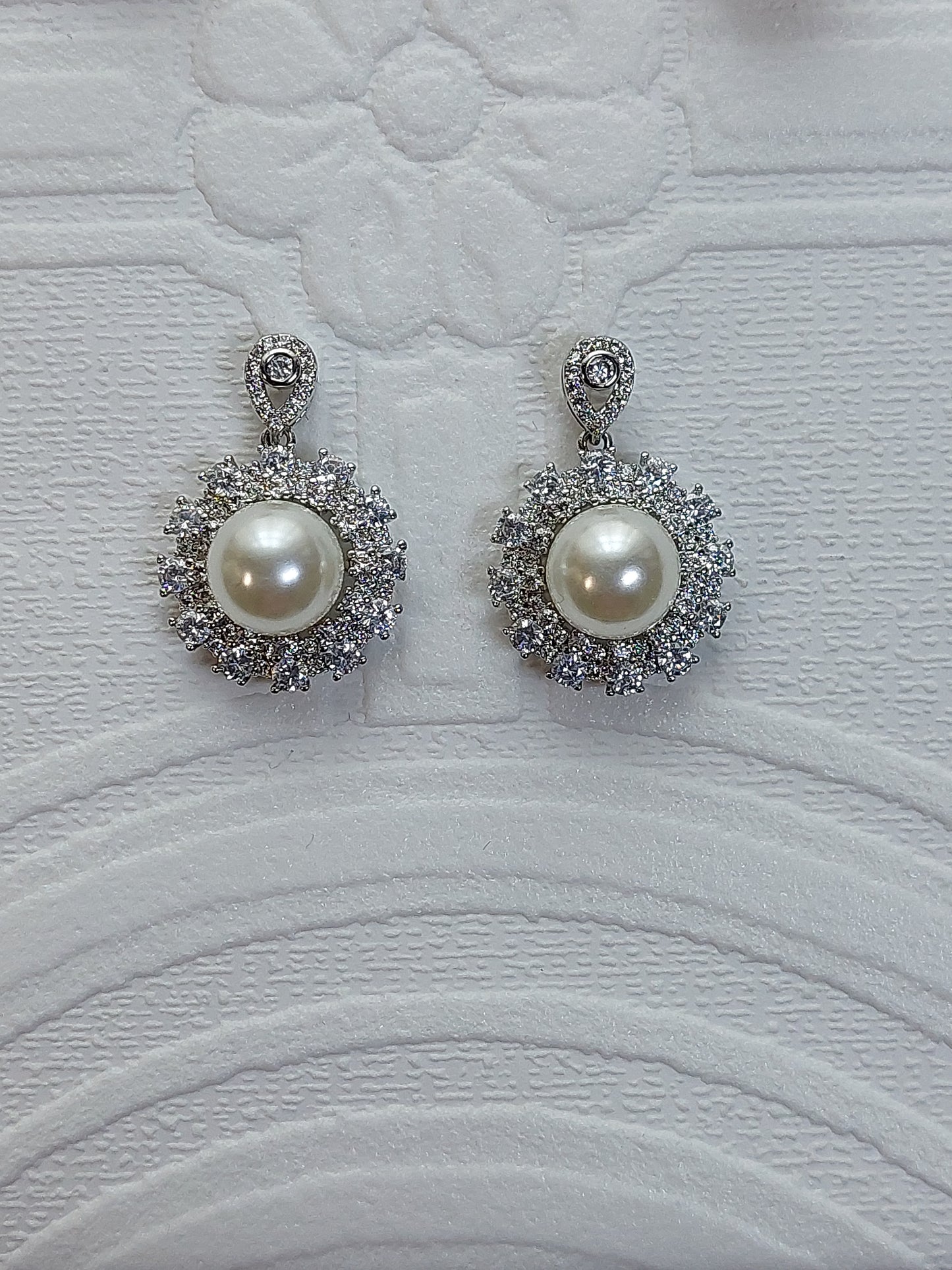 Round Crystal / Pearl Drop Earrings