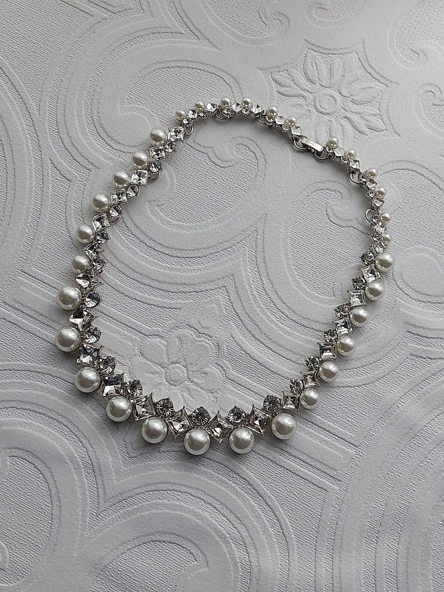 Crystal And Pearl Necklace Set