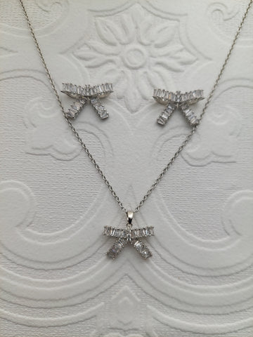 Crystal Baguette Setting Bow Necklace