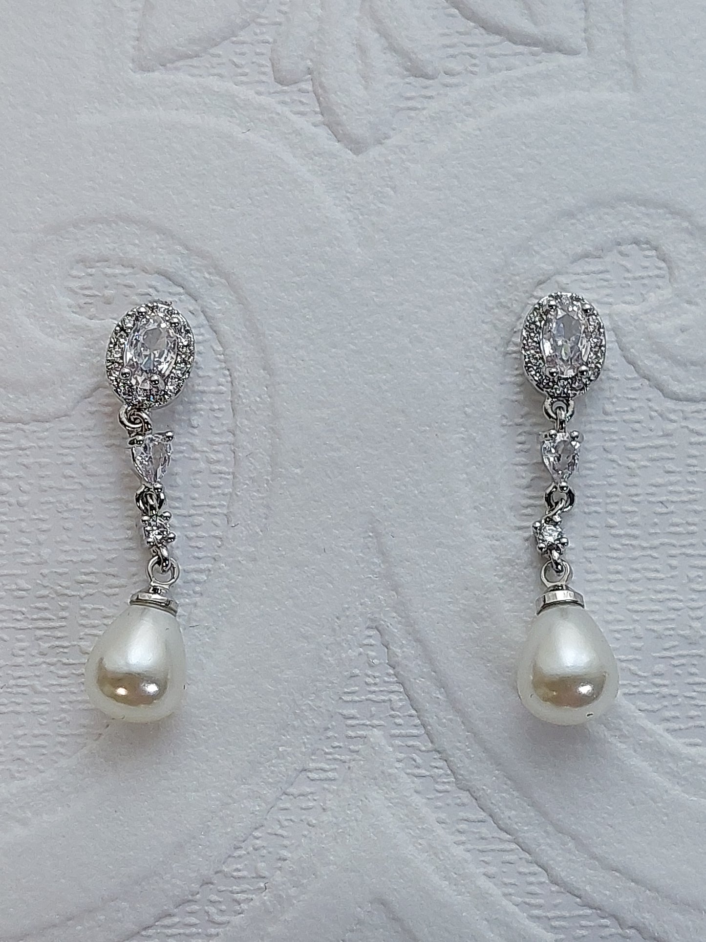 Oval Crystal/Pearl Drop Earrings