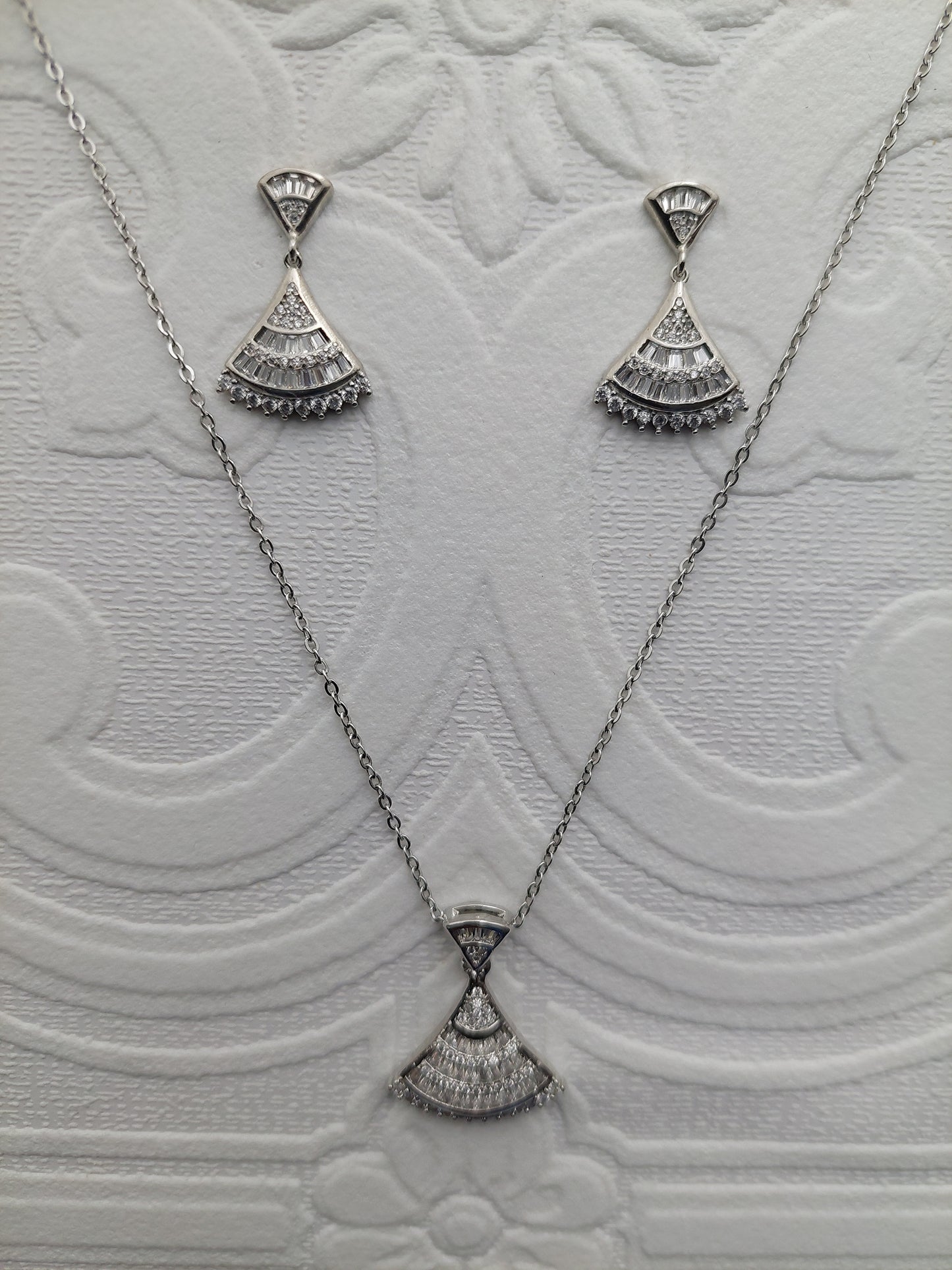 Fan Crystal Earring and Necklace Set