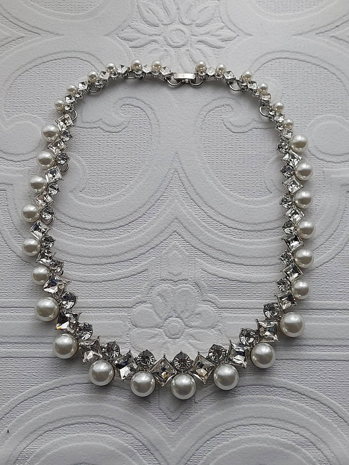 Crystal And Pearl Necklace Set