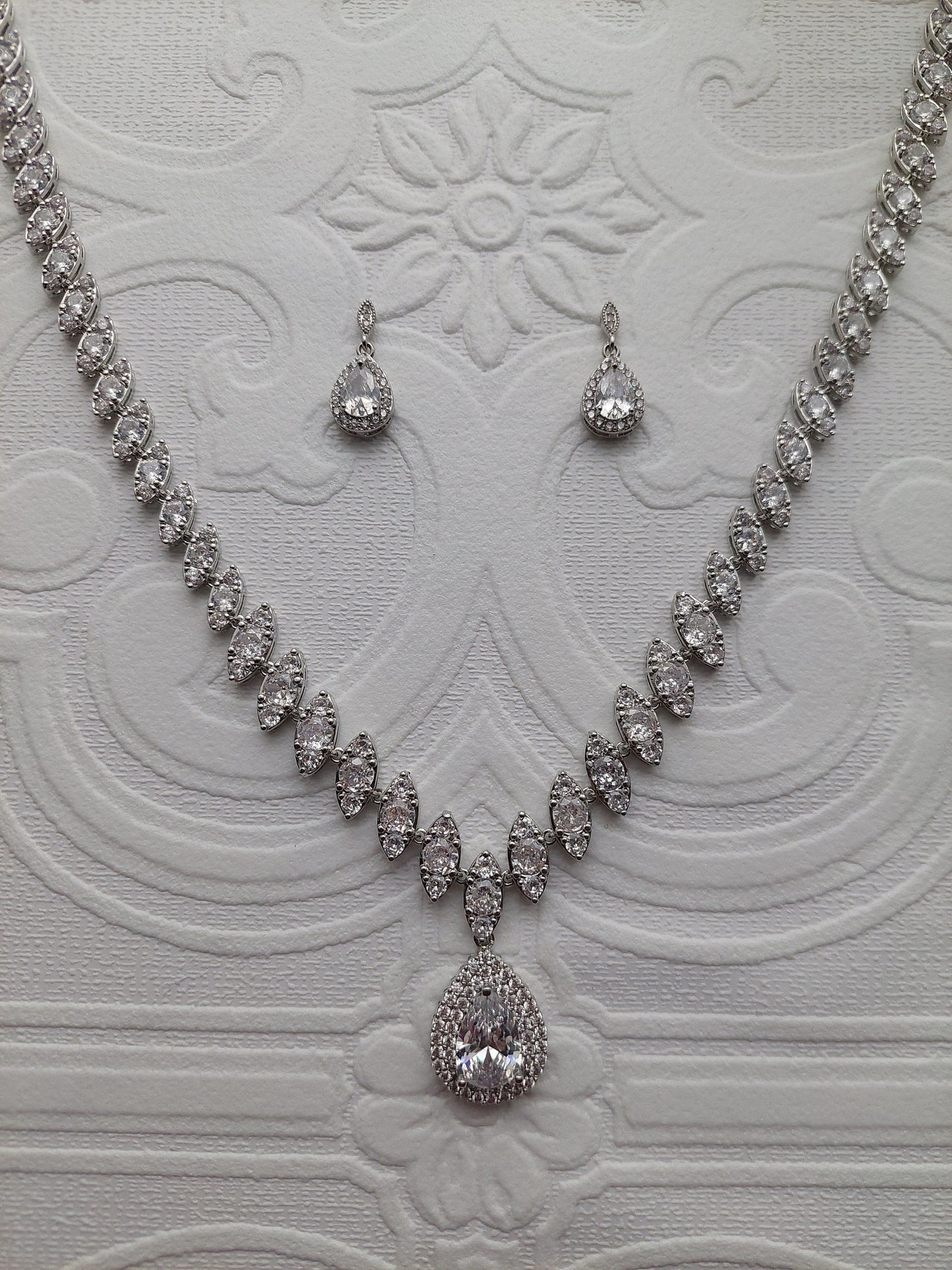 Large Teardrop Crystal Necklace Set