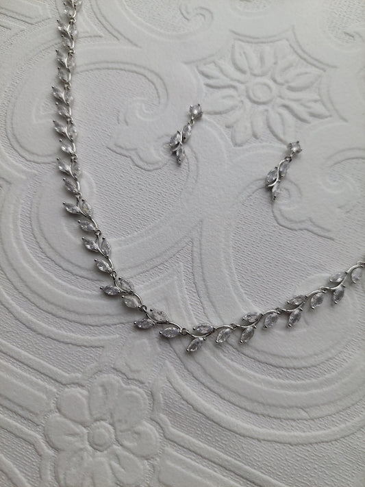 Crystal Thin Vine Necklace