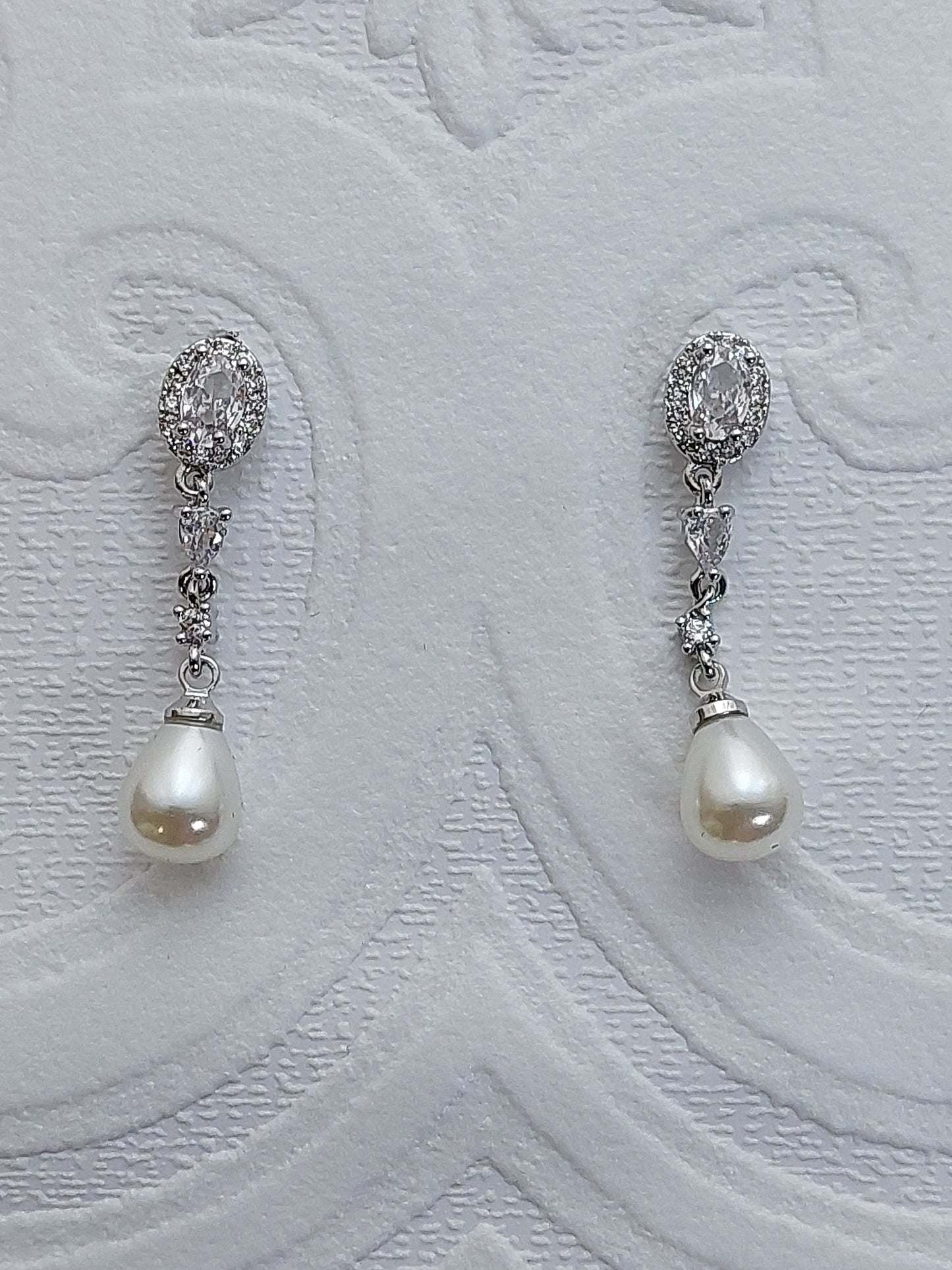 Oval Crystal/Pearl Drop Earrings