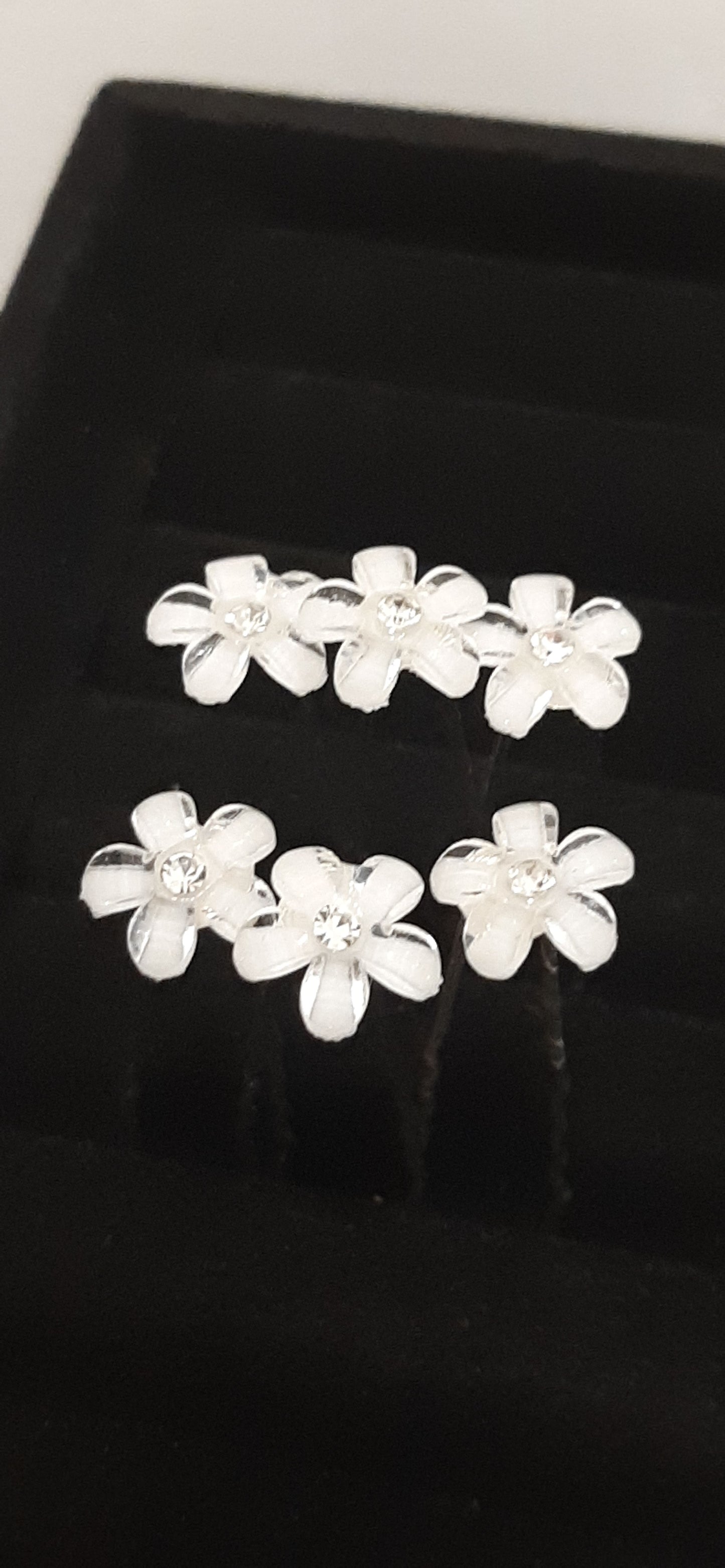 Daisy Acrylic Flower Hair Pins Set of 6