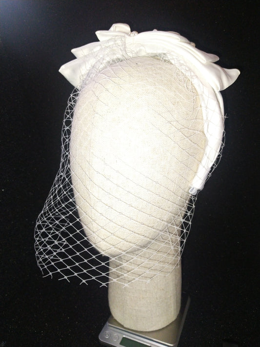 Satin Pleat Pearl Headband Veil