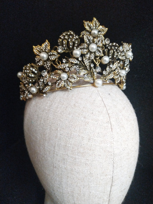Gold Baroque Leaf/Pearl Crown