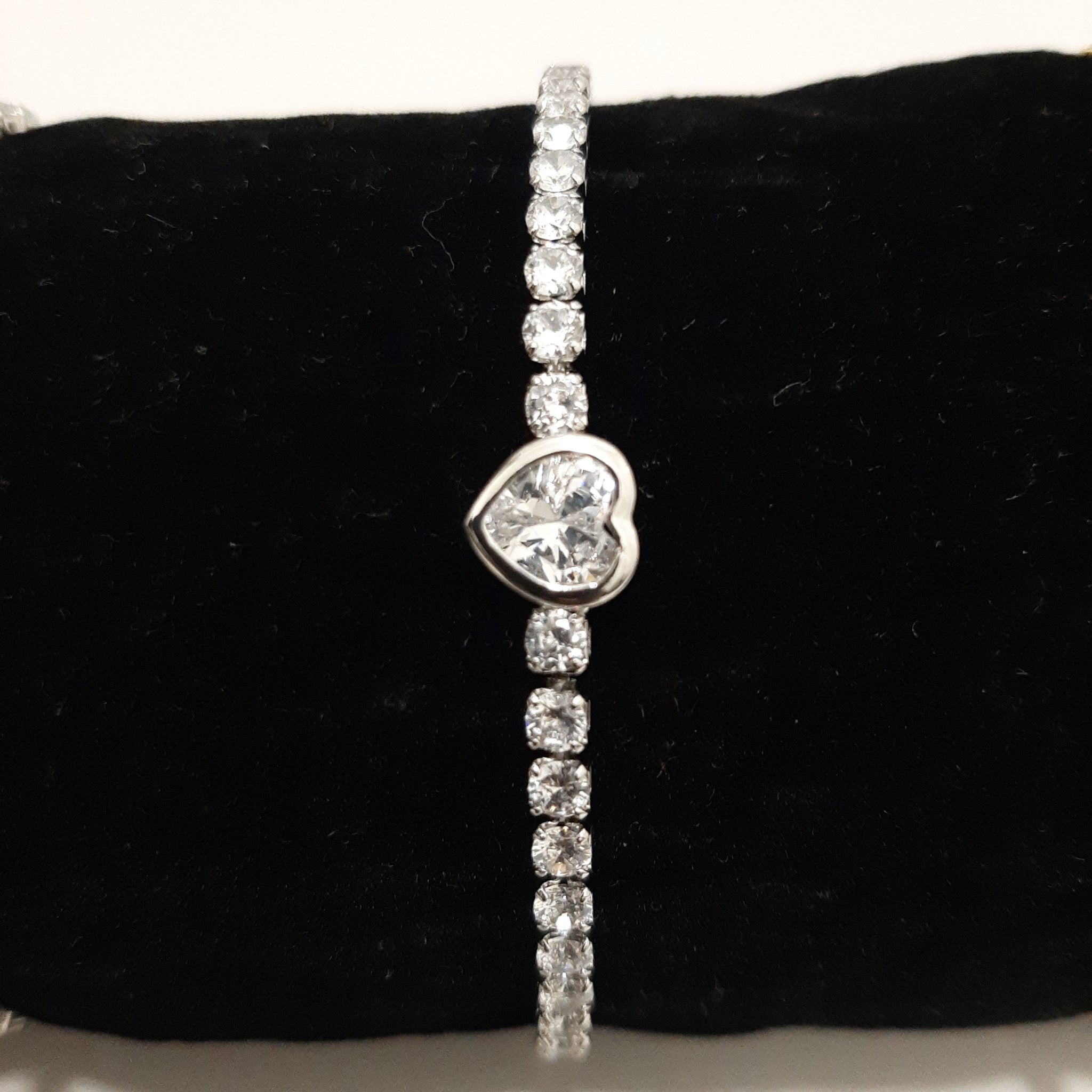 Timeless Silver Heart Drawstring Bracelet for Weddings and Events