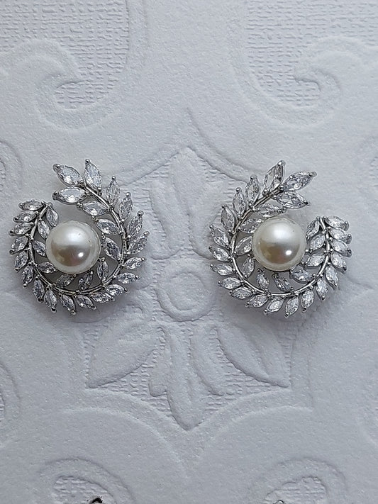 Curved Crystal Pearl Stud Earrings