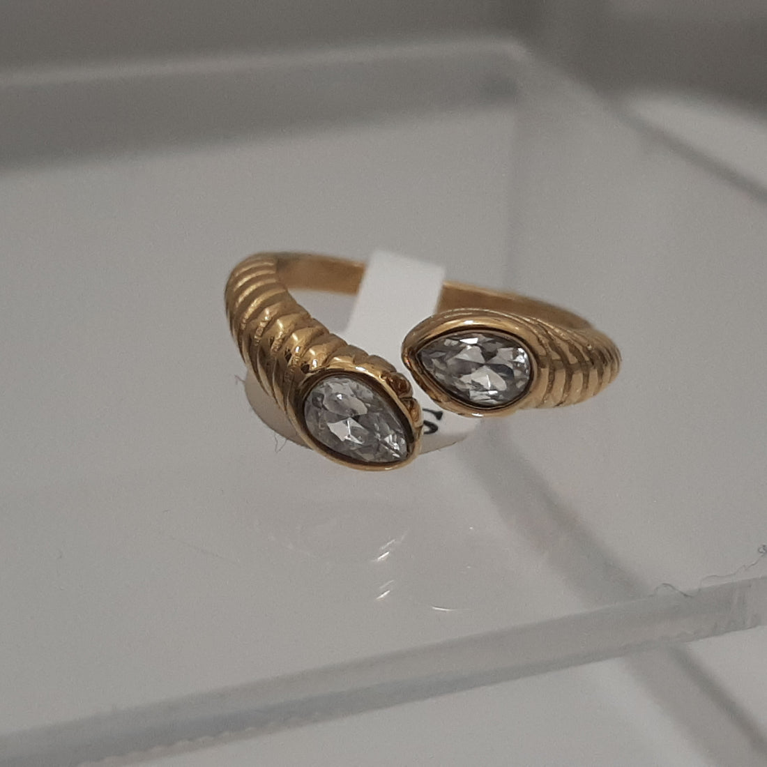 Gold Ribbed Ring