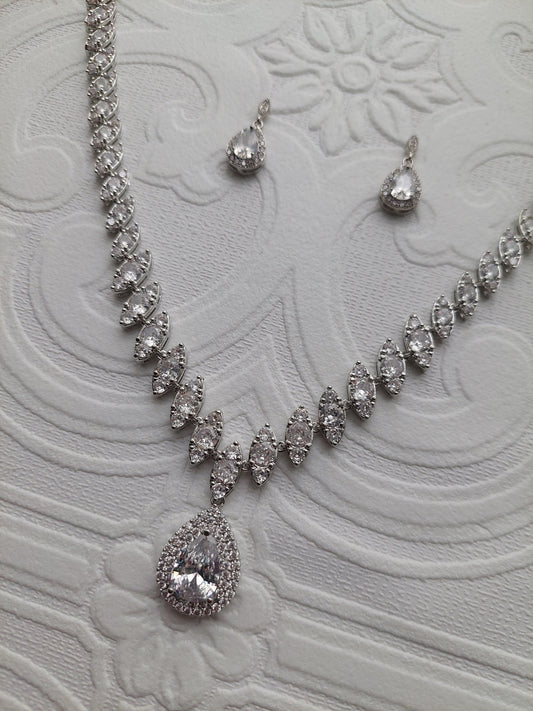 Large Teardrop Crystal Necklace Set